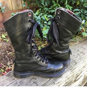 Dr Martens Triumph Black Plaid Moto Boots Size 6